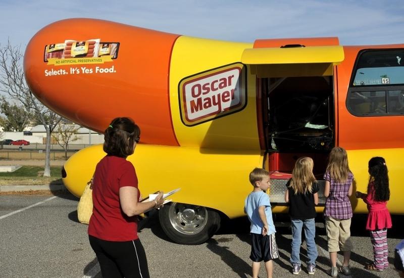 Хот дог на колесах Oscar Mayer