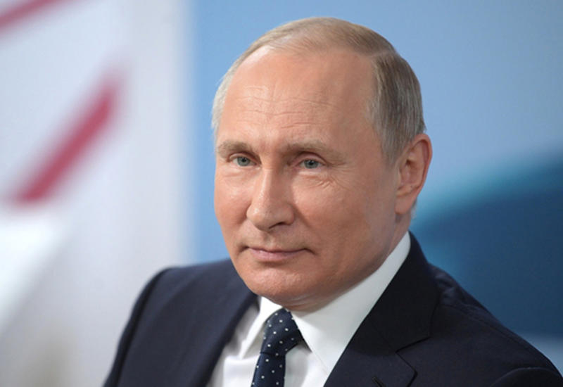 Владимир Путин поздравил Полада Бюльбюльоглу