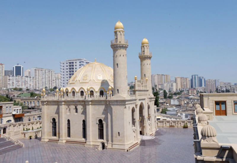 Сколько мечетей, церквей и синагог в Азербайджане?