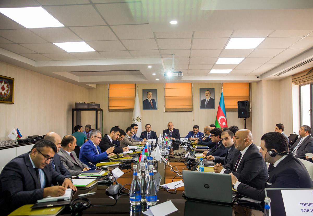 В Азербайджане рассматриваются механизмы альтернативного финансирования МСБ