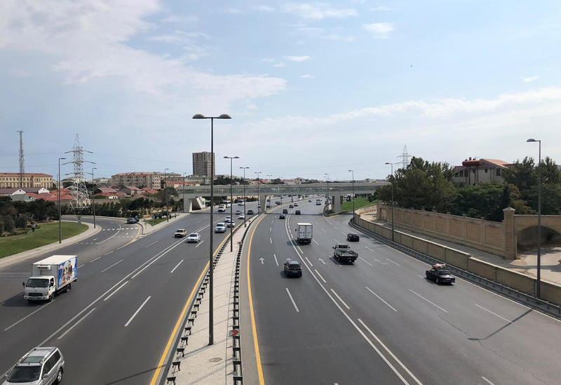 На главном проспекте Баку снизят предельную скорость