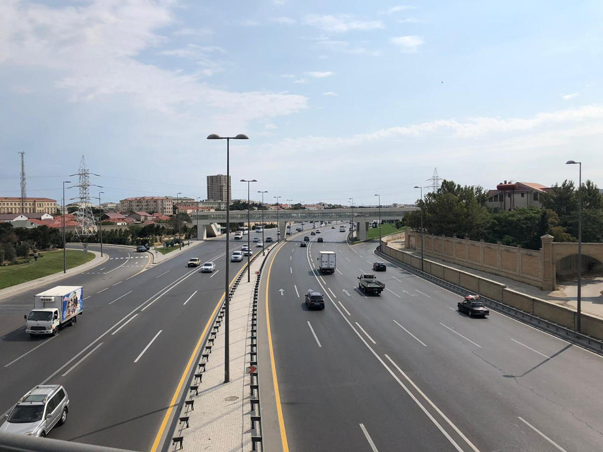 На главном проспекте Баку снизят предельную скорость