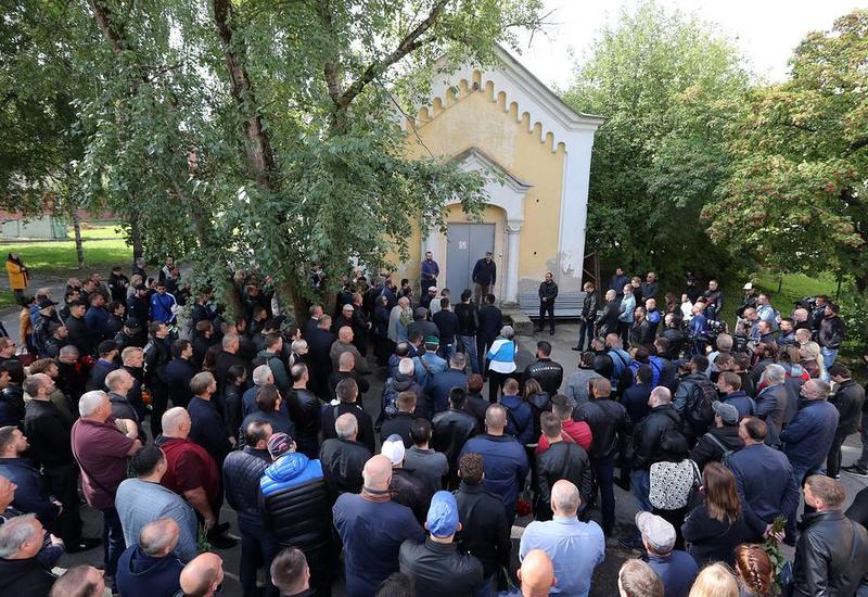 Боксера Дадашева похоронили по мусульманскому обычаю