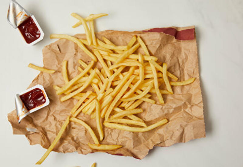 Ученые признали рестораны быстрого питания "рассадниками" ожирения