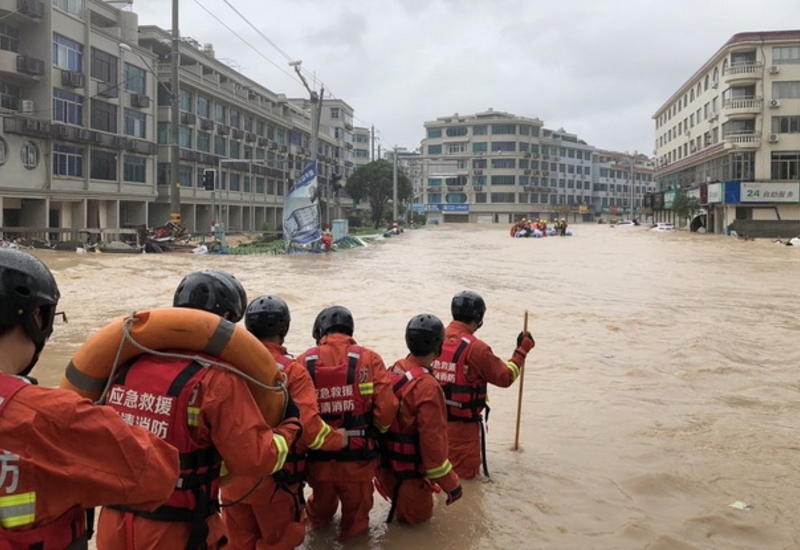 Жертвами супертайфуна в Китае стали уже 28 человек