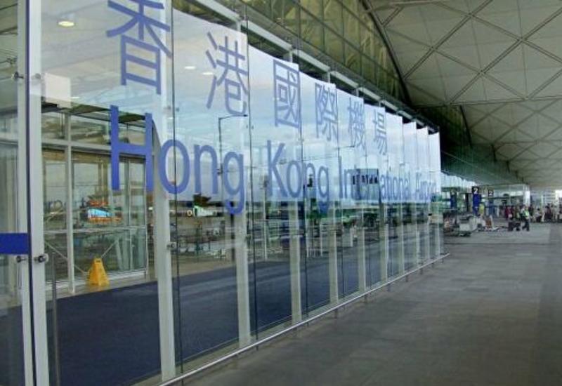 Аэропорт Гонконга отменил сотни рейсов