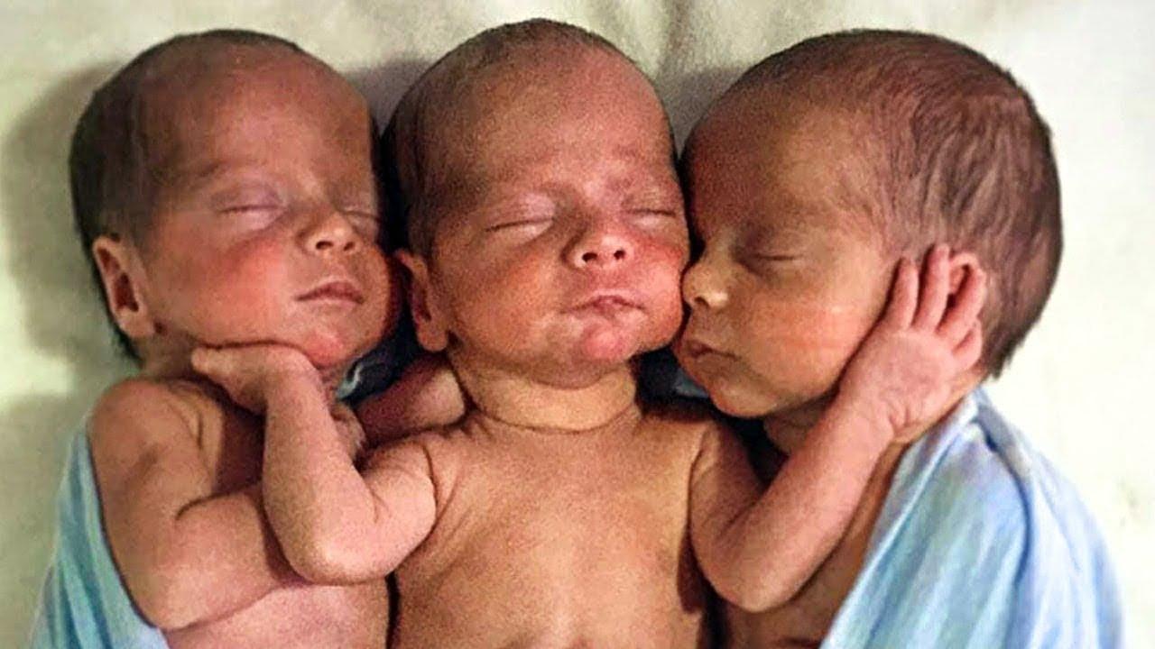Женщина родила тройняшек: врач замер когда увидел их, и сказал, что шансы были 1 к 200 миллионам