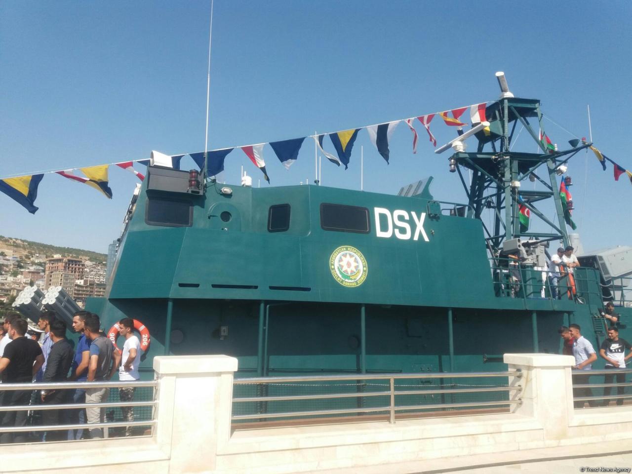 Военная выставка в Баку: представлен азербайджанский корабль "Tufan"