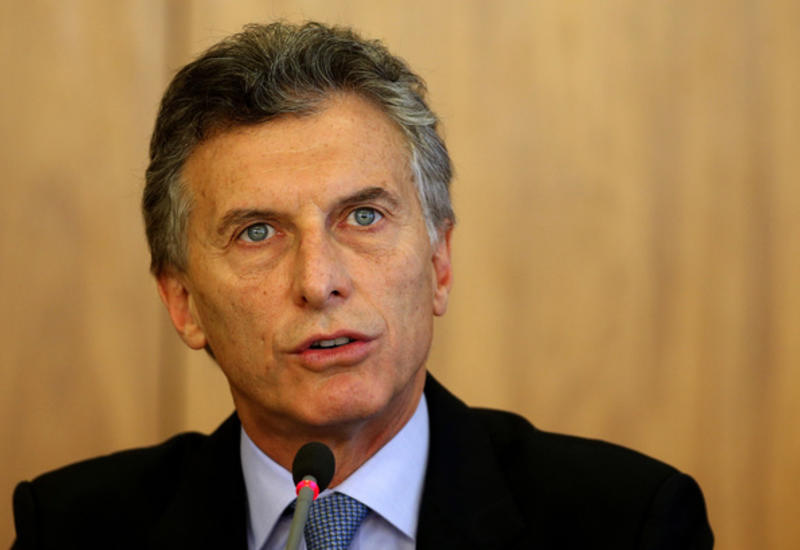 Президент Аргентины пошел на диалог с оппонентом ради спасения экономики страны