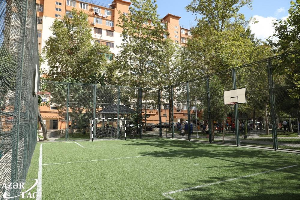 В Бинагадинском районе Баку в рамках проекта «Наш двор» передан в пользование жильцов очередной благоустроенный двор