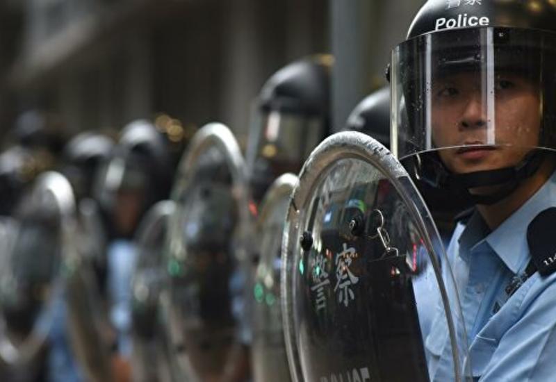Полиция Гонконга приготовила машины с водометами для возможного разгона протестов