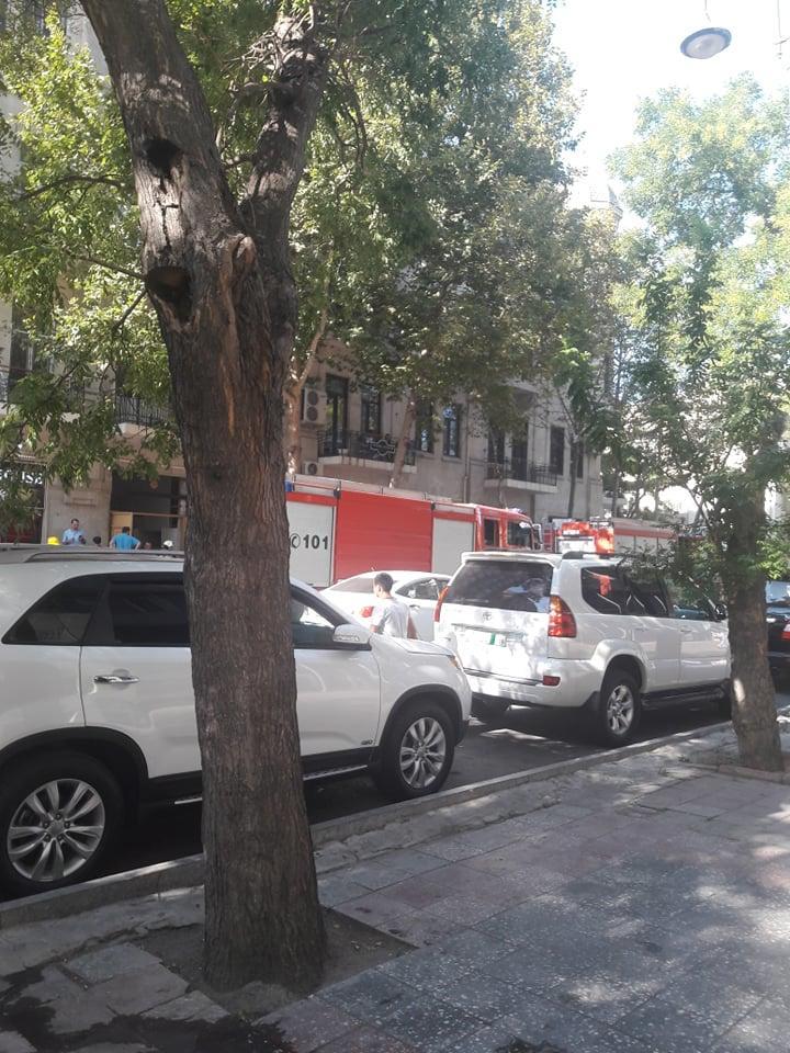Пожар в центре Баку