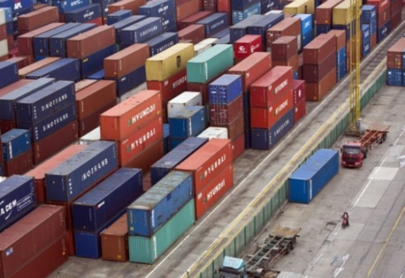 Азербайджан сократил импорт продукции