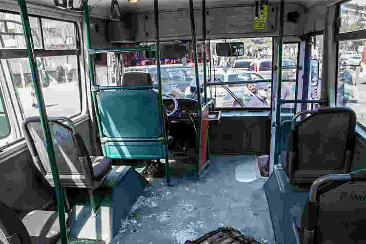 В Гяндже маршрутный автобус попал в тяжелое ДТП, есть пострадавшие