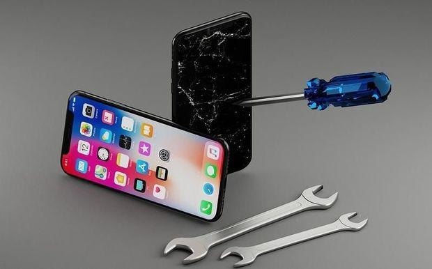 Apple разрешит независимым мастерским ремонтировать iPhone