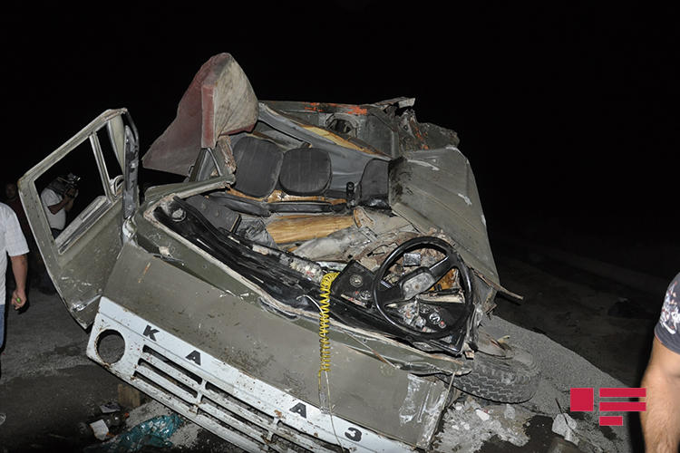 Страшная авария в Сабирабаде, есть погибший и раненый