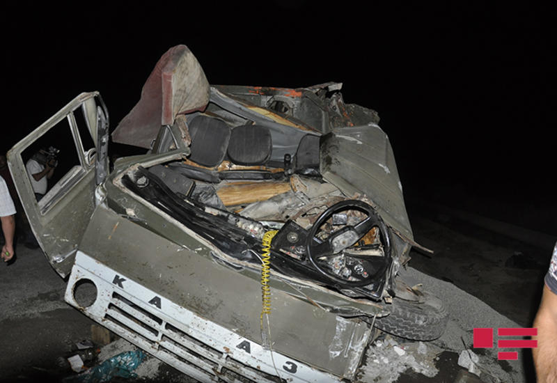 Страшная авария в Сабирабаде, есть погибший и раненый