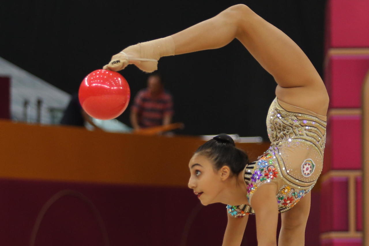 В преддверии Чемпионата мира по художественной гимнастике в Баку прошли контрольно-тренировочные сборы гимнасток