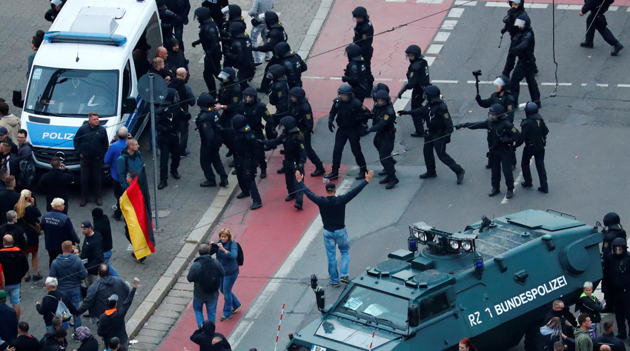 Сильный взрыв на народном празднике в Германии: много раненых