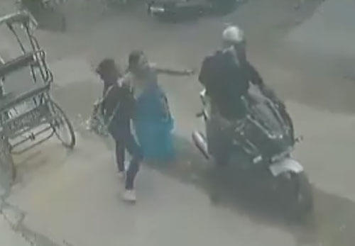 videoroliki-smelie-stseni-seksualnaya-sisyastaya-daet-patsanu-ee-trahnut