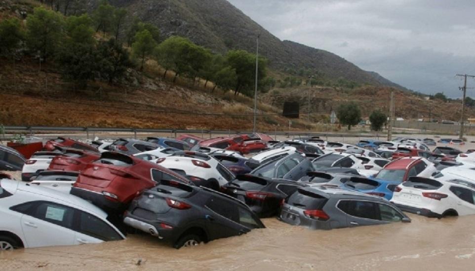 Испания ушла под воду, стихия свирепствует