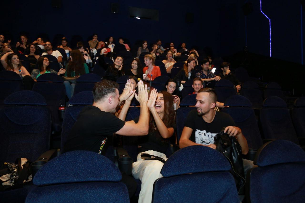Блогеры из стран СНГ посмотрели в Баку фильм "ЖАРА"