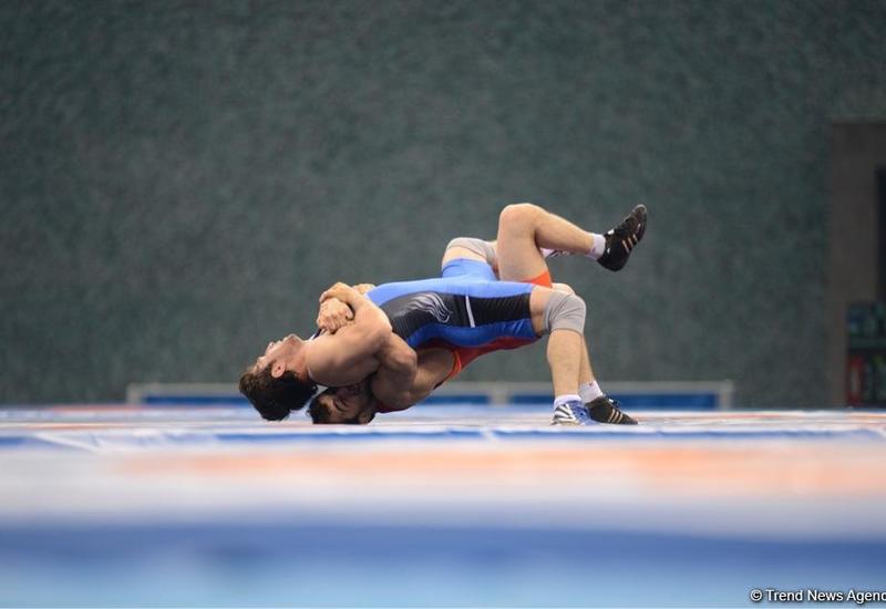 Азербайджанский борец прорвался в четвертьфинала ЧМ в Казахстане