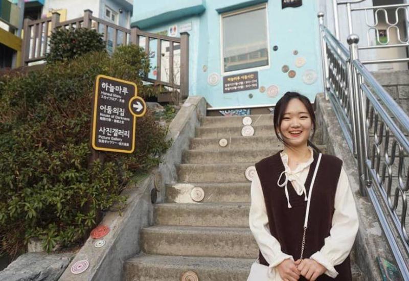Koreyalı qız Röya və Miri Yusifin hitini ifa edib