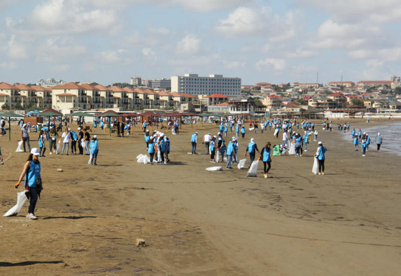 В связи с Международным днем чистоты в прибрежных зонах в Баку организована экологическая акция