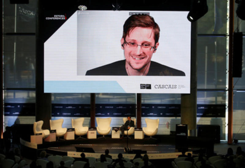 Сноуден назвал свою книгу самой продаваемой в мире из-за иска США