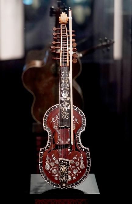 В Центре Гейдара Алиева открылась выставка уникальных музыкальных инструментов народов мира