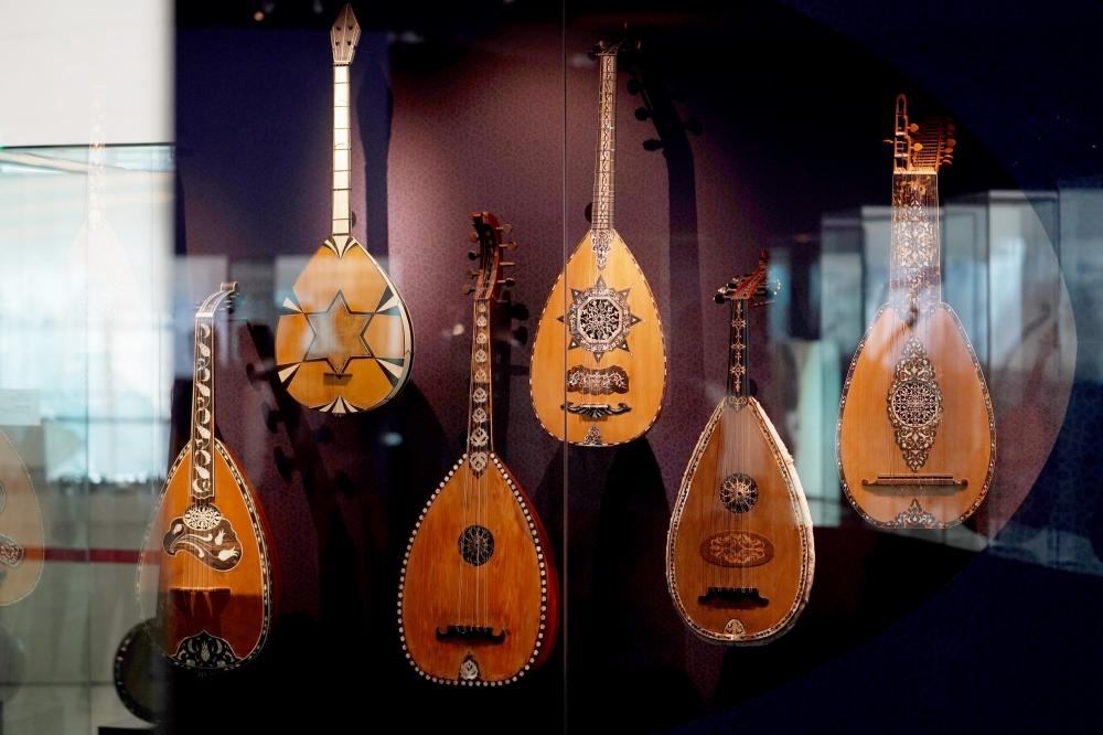 В Центре Гейдара Алиева открылась выставка уникальных музыкальных инструментов народов мира