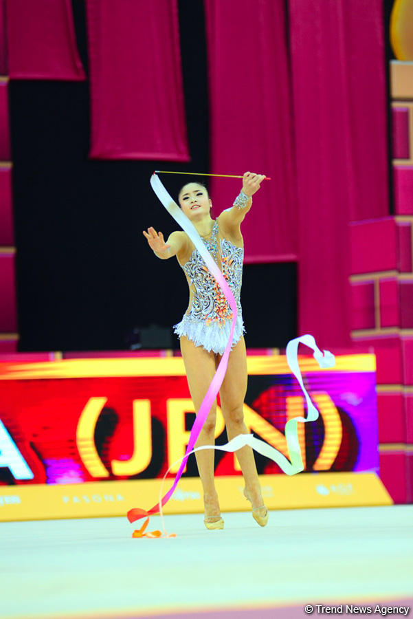 В Баку продолжаются финальные выступления многоборья в рамках Чемпионата мира по художественной гимнастике