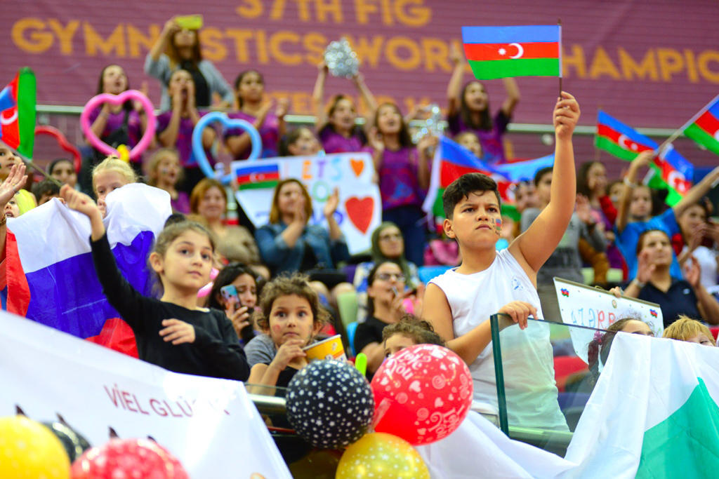 Яркие моменты шестого дня Чемпионата мира по художественной гимнастике в Баку