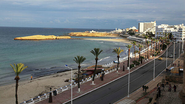 Британские туристы не могут покинуть отель в Тунисе