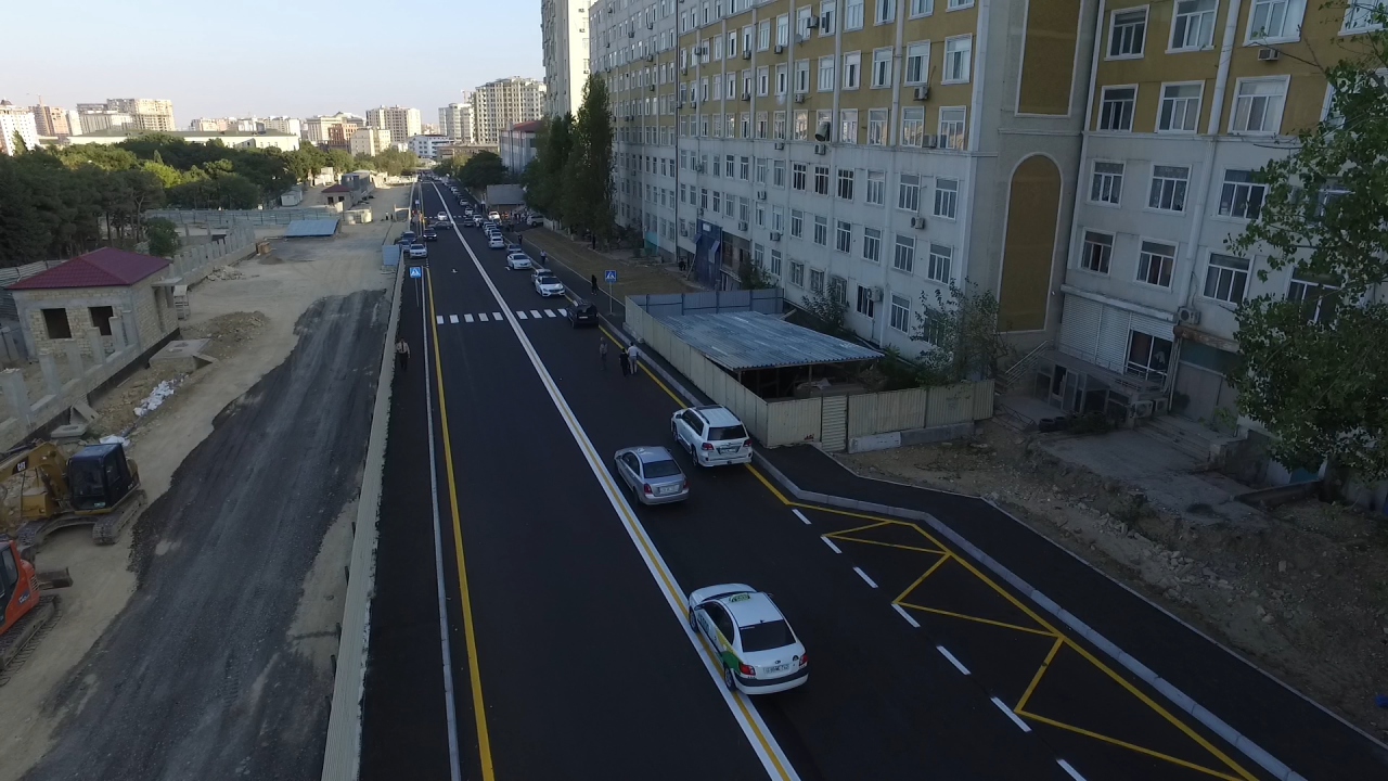 В Баку открыли дорогу, которую водители ждали 7 лет