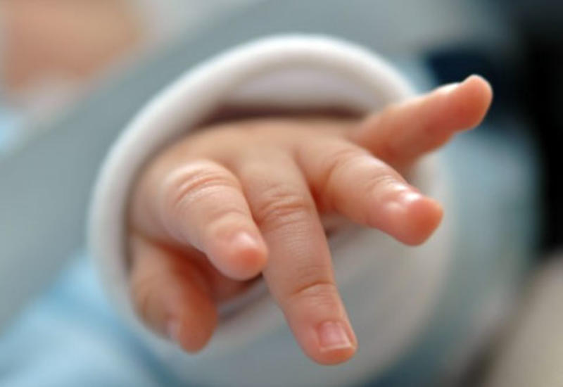 В Азербайджане предложили выплачивать за новорожденных 500 манатов