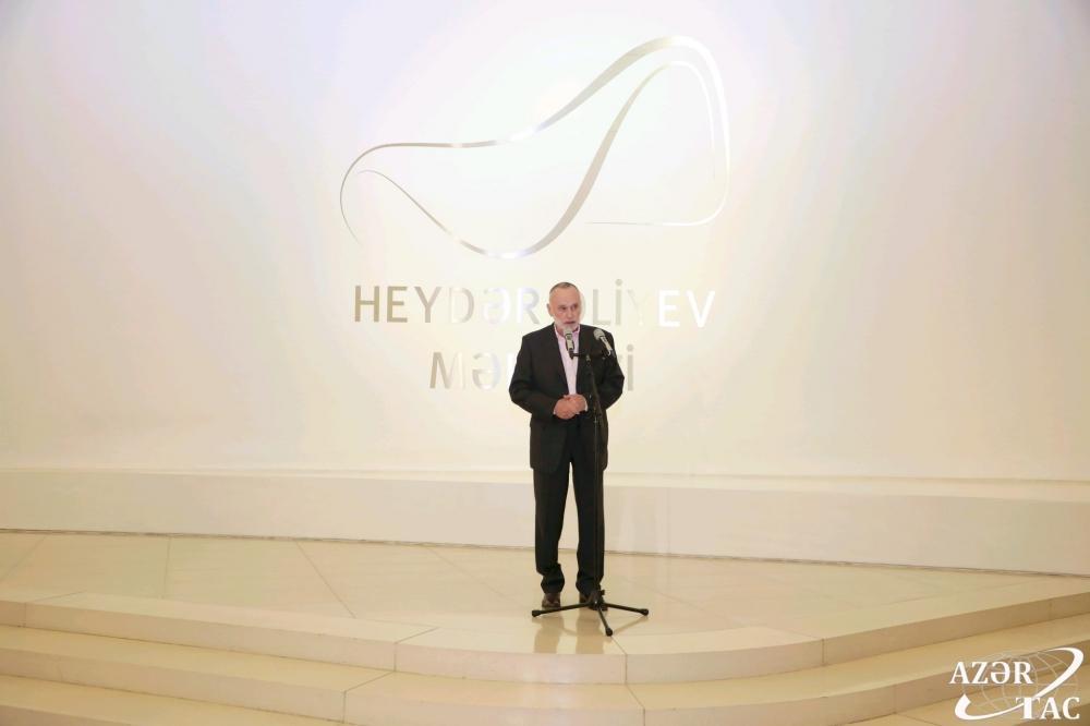 В Центре Гейдара Алиева открылась персональная выставка народного художника Фархада Халилова