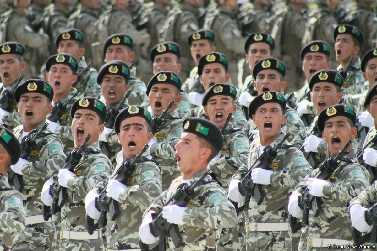 В Туркменистане прошёл военный парад в честь Дня независимости