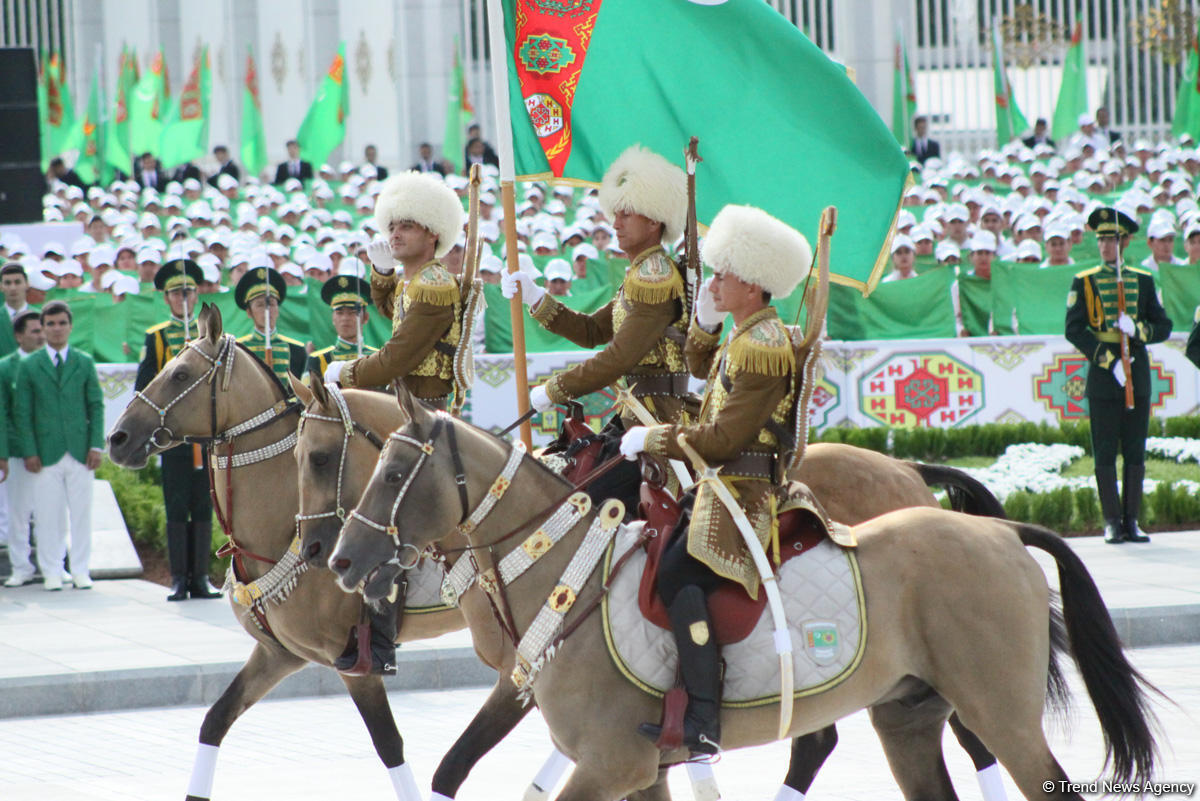 В Туркменистане прошёл военный парад в честь Дня независимости