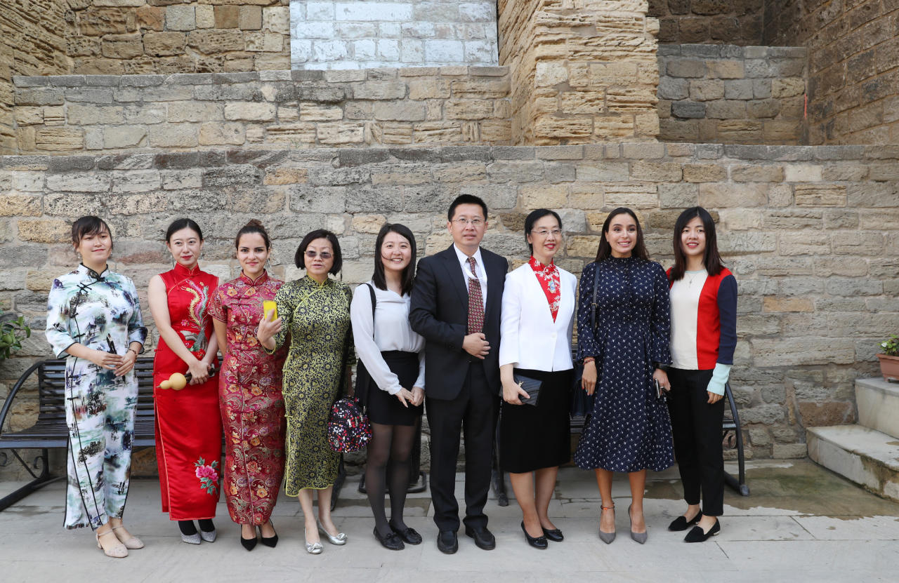Вице-президент Фонда Гейдара Алиева Лейла Алиева приняла участие в презентации дистанционных курсов китайского языка, организованных при UNEC