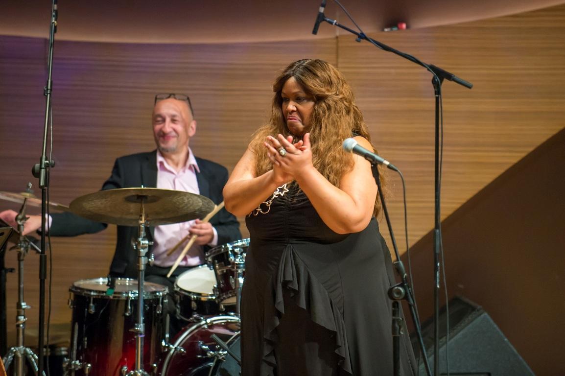 В Международном центре мугама прошел концерт звезды нью-йоркского джаза Мишель Уокер