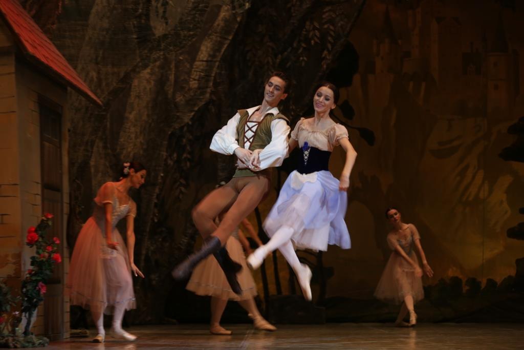 В Театре оперы и балета с ошеломительным успехом прошел показ балета "Жизель"