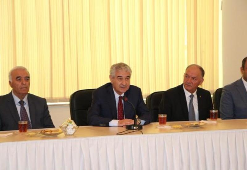 Али Ахмедов: Главная цель азербайджанского правительства – передать молодому поколению общество, о котором оно мечтает