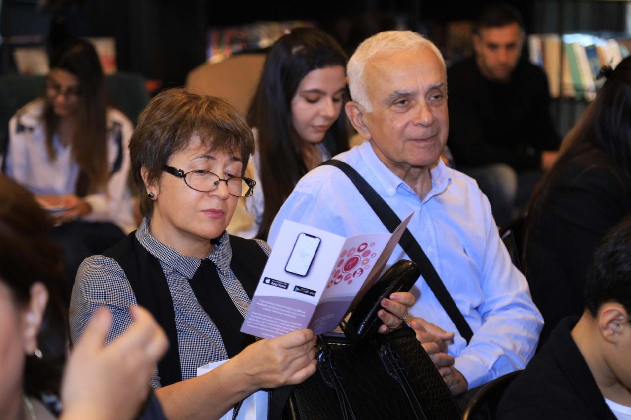 В Баку презентована книга, изданная при поддержке Общественного объединения «Региональное развитие»