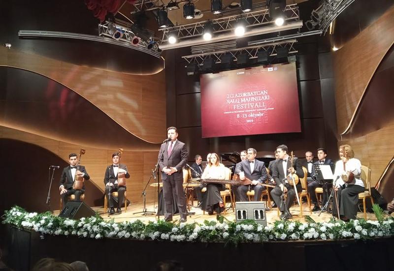 В Баку и Гяндже стартовал второй Фестиваль азербайджанских народных песен