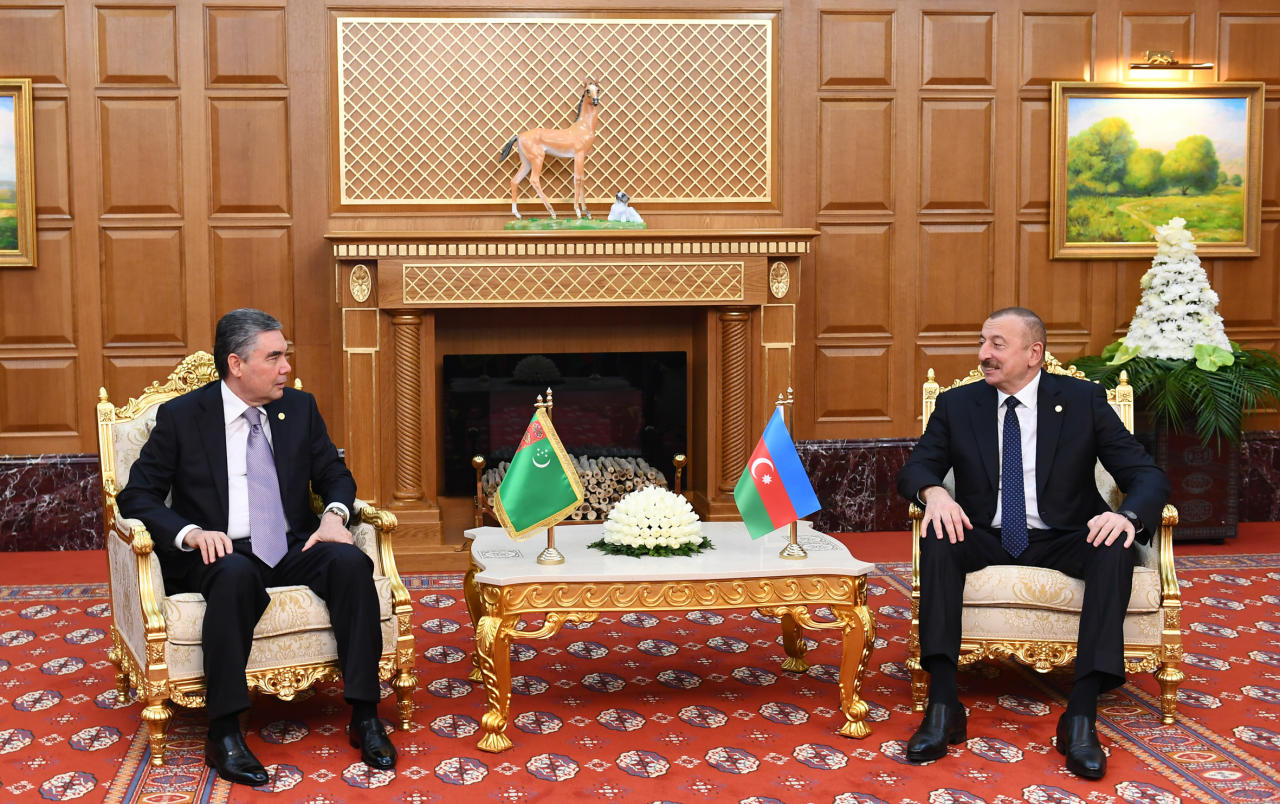 В Ашгабаде состоялась встреча Президентов Азербайджана и Туркменистана