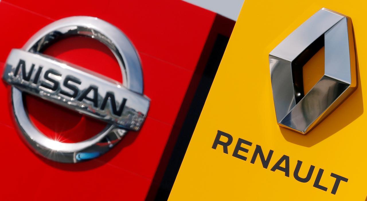 Франция хочет развивать альянс Renault - Nissan