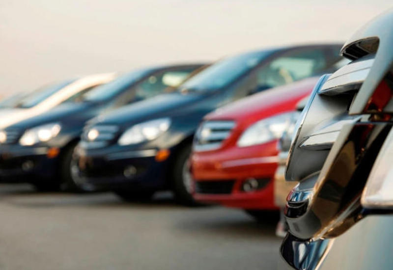 Nazirlik avtomobillərini satışa çıxarır - “BMW 320”, “Mercedes Benz E500”...