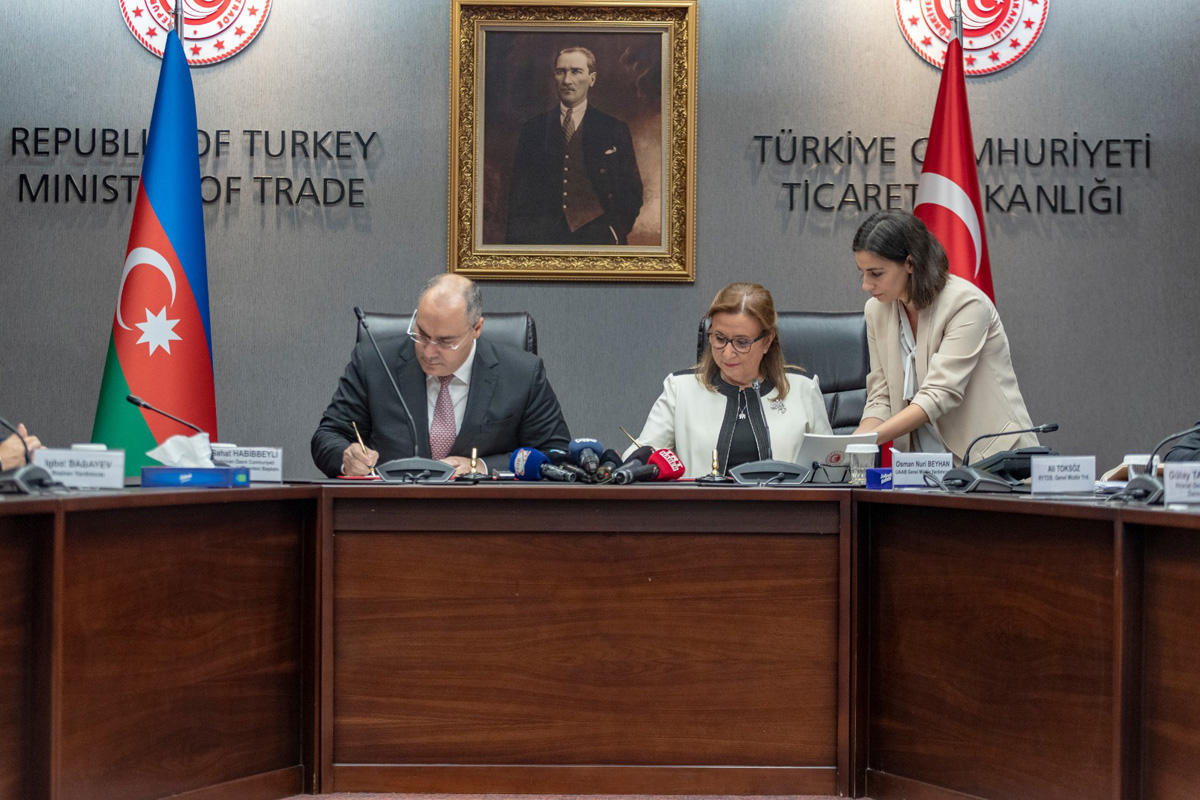 Азербайджан и Турция упростили таможенный коридор